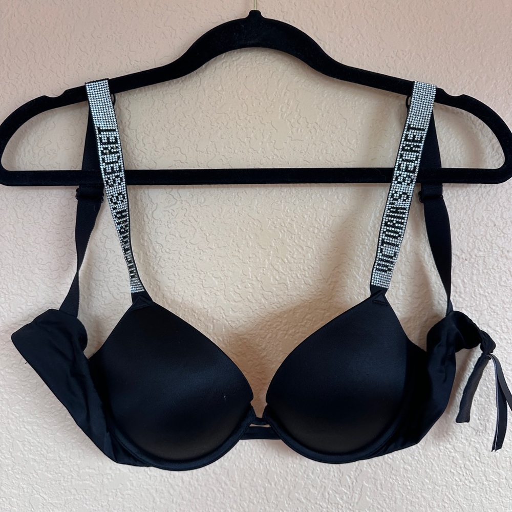 Victoria Secret Bombshell Push Up Bra